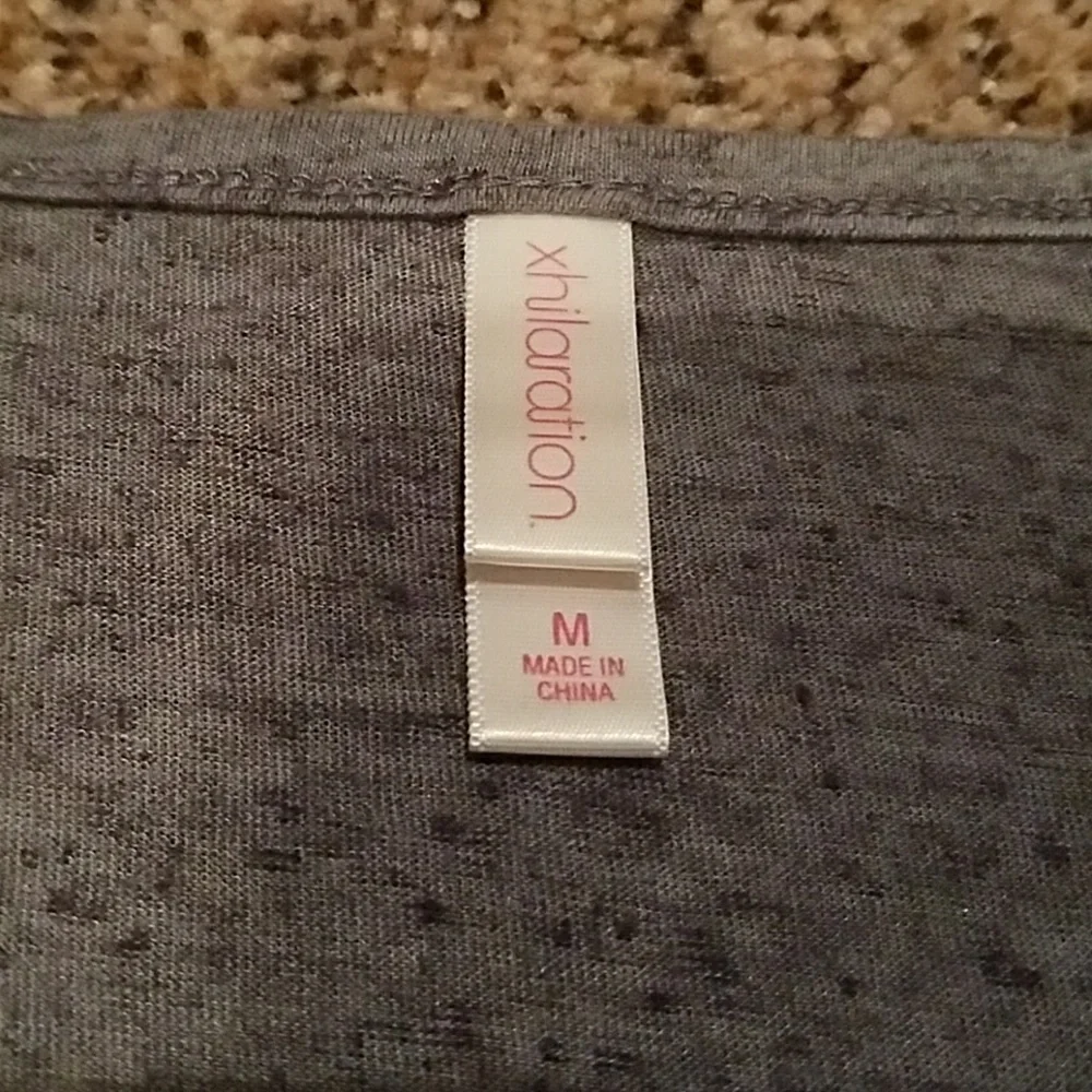 Xhilaration oversized Grey sequin top size M - Picture 3 of 3